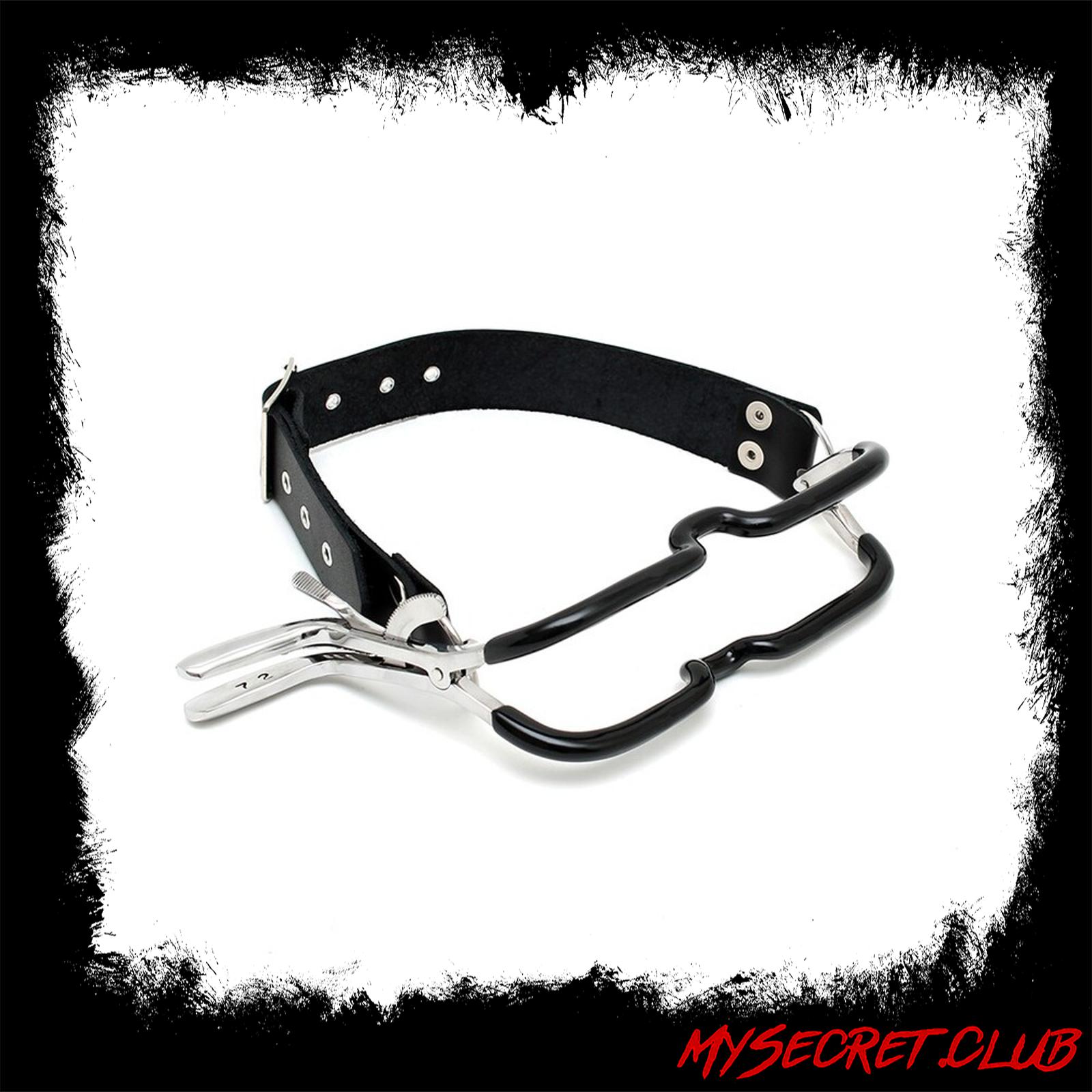 Rimba Jennings Mouth Clamp With Strap