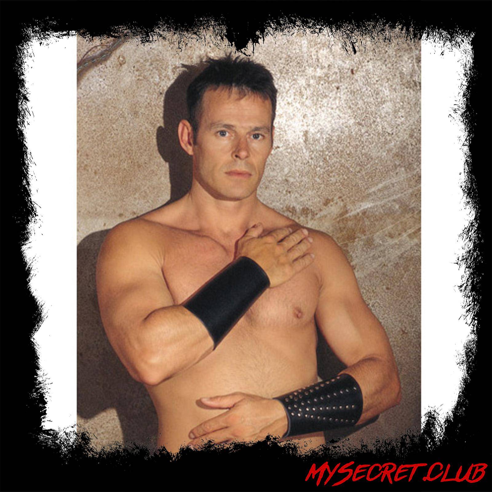 Arm Gauntlet Decorated With Rivets